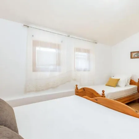 Manda - One Bedroom With Terrace A3 Valbandon