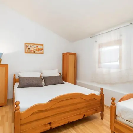 Manda - One Bedroom With Terrace A3 Διαμέρισμα Fažana