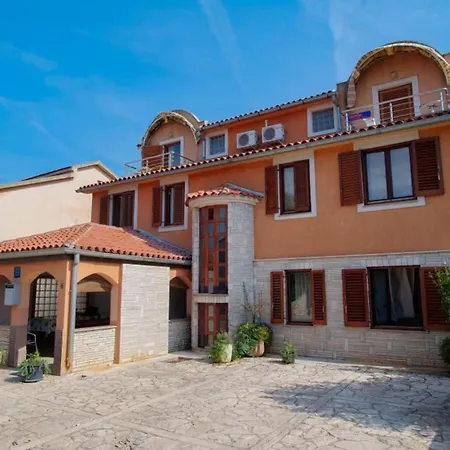 Manda - One Bedroom With Terrace A3 Διαμέρισμα Valbandon